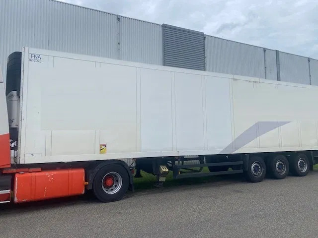 Schmitz Cargobull sko koelvries met carrier vector motor, saf assen disc brakes, 2 x lift , tuv gultig - Полуприцеп-рефрижератор: фото 1 Schmitz Cargobull sko koelvries met carrier vector motor, saf assen disc brakes, 2 x lift , tuv gultig - Полуприцеп-рефрижератор: фото 1