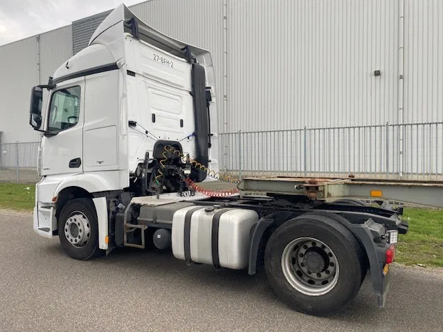 Mercedes-Benz Actros 1840 stream space cabine met spoilers zonneklep, apk gekeurd - Тягач: фото 2 Mercedes-Benz Actros 1840 stream space cabine met spoilers zonneklep, apk gekeurd - Тягач: фото 2