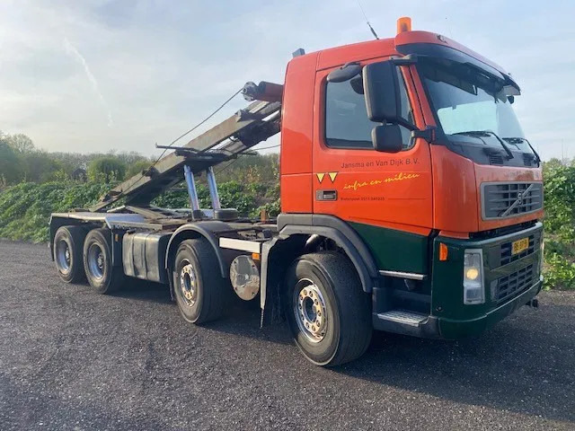 Volvo FM 440 8x4 ,containersysteem, handgeschakeld, luchtvering, naafreductie... - Тросовый мультилифт: фото 4 Volvo FM 440 8x4 ,containersysteem, handgeschakeld, luchtvering, naafreductie... - Тросовый мультилифт: фото 4