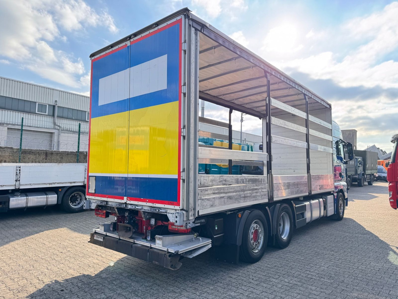MAN 26.500 TGX+Anh LBW Euro6 Lift/Lenkachse - Тентованный грузовик: фото 4 MAN 26.500 TGX+Anh LBW Euro6 Lift/Lenkachse - Тентованный грузовик: фото 4