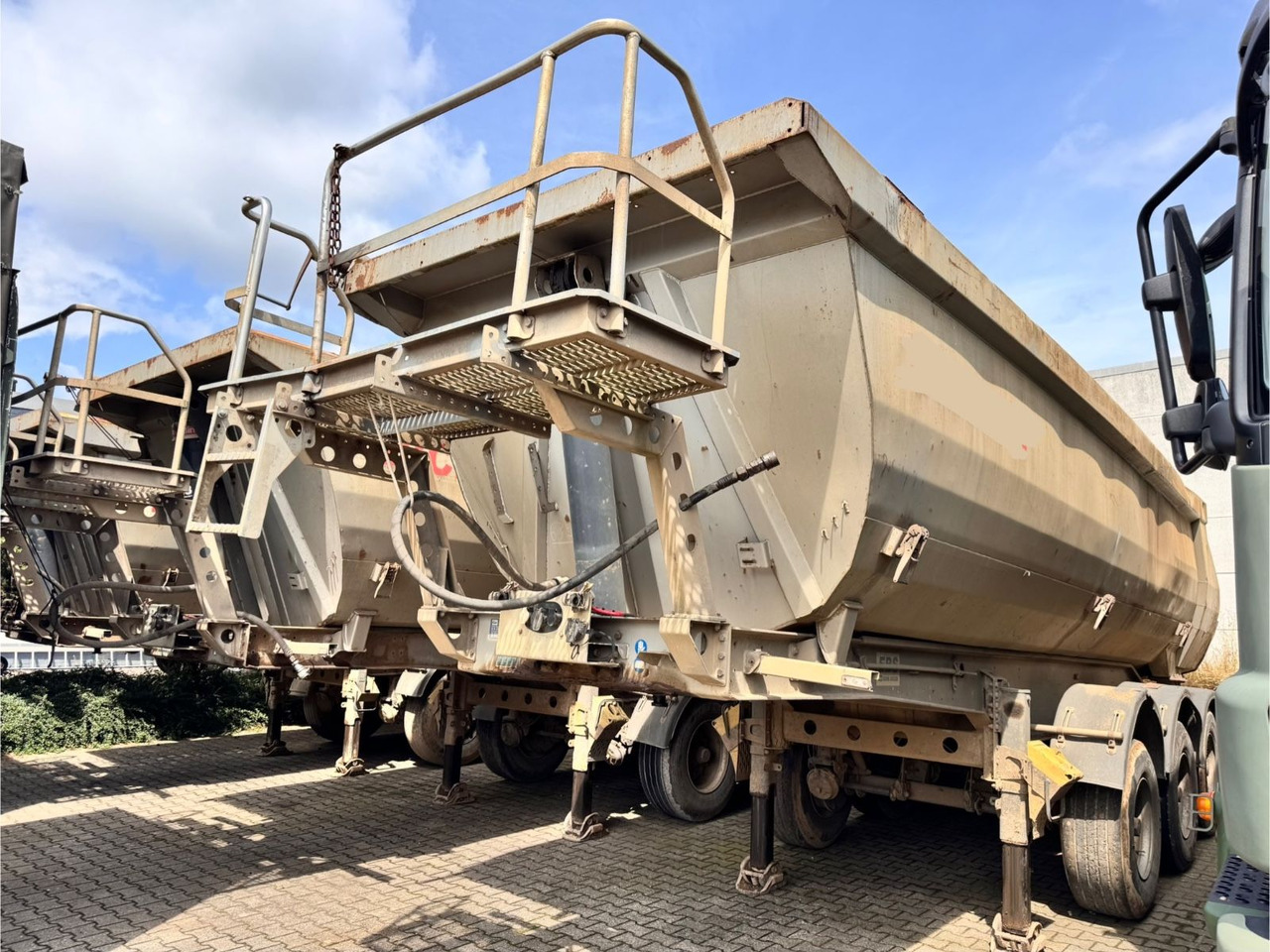 Menci SA700R Kipper Mulde 27m³ Lift Stahl 3 Stück - Самосвальный полуприцеп: фото 1 Menci SA700R Kipper Mulde 27m³ Lift Stahl 3 Stück - Самосвальный полуприцеп: фото 1
