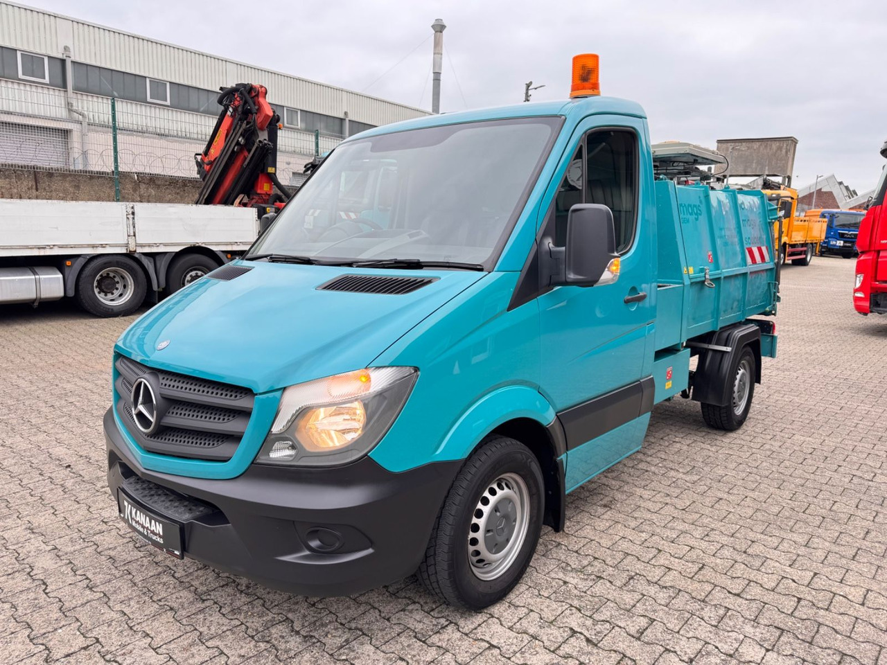 Mercedes-Benz 313 CDI Sprinter II Bertsche Müllwagen Tafel - Мусоровоз: фото 2 Mercedes-Benz 313 CDI Sprinter II Bertsche Müllwagen Tafel - Мусоровоз: фото 2