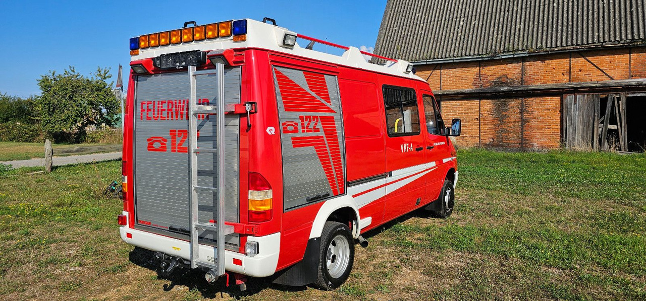 Mercedes-Benz Allrad Sprinter 416 Feuerwehr 4x4 VAN - Коммерческий автомобиль: фото 5 Mercedes-Benz Allrad Sprinter 416 Feuerwehr 4x4 VAN - Коммерческий автомобиль: фото 5