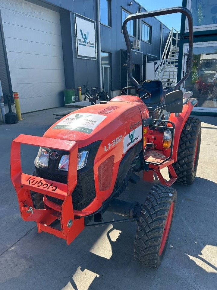Kubota L1-382 HST - Коммунальный трактор: фото 3 Kubota L1-382 HST - Коммунальный трактор: фото 3