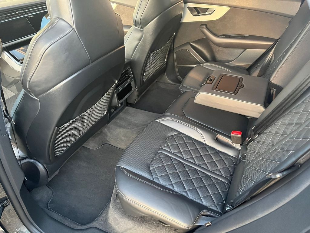 Audi Q8 50 TDI quattro tiptronic 22 Zoll*3xSline*Pano - Внедорожник: фото 4 Audi Q8 50 TDI quattro tiptronic 22 Zoll*3xSline*Pano - Внедорожник: фото 4