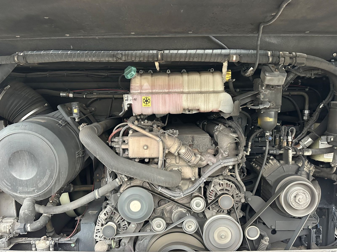 MAN R08 Lions Coach L (wenig Km*Behinderten gerecht) MAN R08 Lions Coach L (wenig Km*Behinderten gerecht) - Туристический автобус: фото 4 MAN R08 Lions Coach L (wenig Km*Behinderten gerecht) MAN R08 Lions Coach L (wenig Km*Behinderten gerecht) - Туристический автобус: фото 4