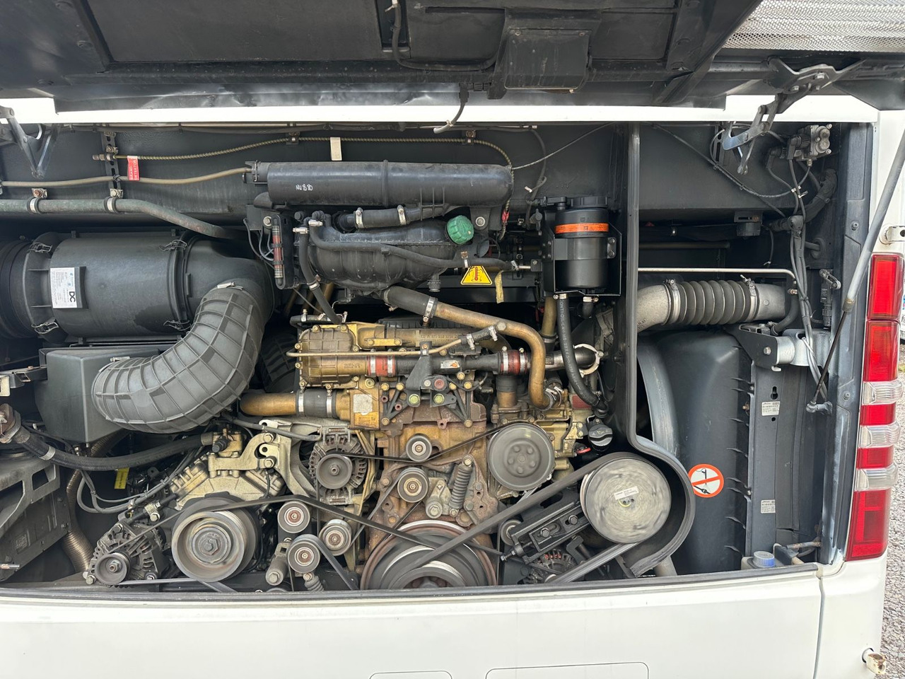 Mercedes-Benz Travego O580 16 RHD-M (LuxLine*Euro 6*TOP*DE) - Туристический автобус: фото 5 Mercedes-Benz Travego O580 16 RHD-M (LuxLine*Euro 6*TOP*DE) - Туристический автобус: фото 5