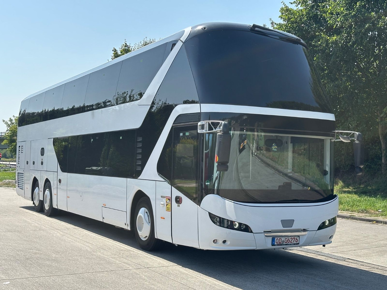 Neoplan P06 Skyliner L (83 Sitze*TOP*Motor Neu*Panorama) - Двухэтажный автобус: фото 1 Neoplan P06 Skyliner L (83 Sitze*TOP*Motor Neu*Panorama) - Двухэтажный автобус: фото 1