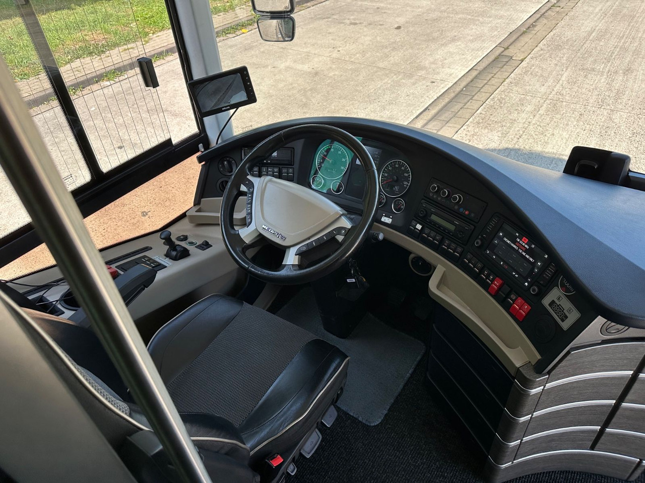 Neoplan P06 Skyliner L (83 Sitze*TOP*Motor Neu*Panorama) - Двухэтажный автобус: фото 4 Neoplan P06 Skyliner L (83 Sitze*TOP*Motor Neu*Panorama) - Двухэтажный автобус: фото 4