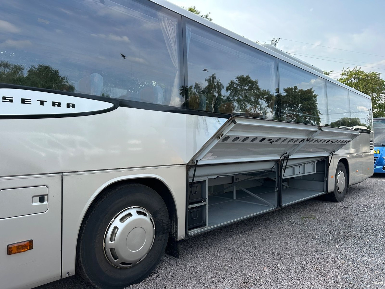 Setra S 415 UL GT (Motor neu*TOP) - Пригородный автобус: фото 4 Setra S 415 UL GT (Motor neu*TOP) - Пригородный автобус: фото 4