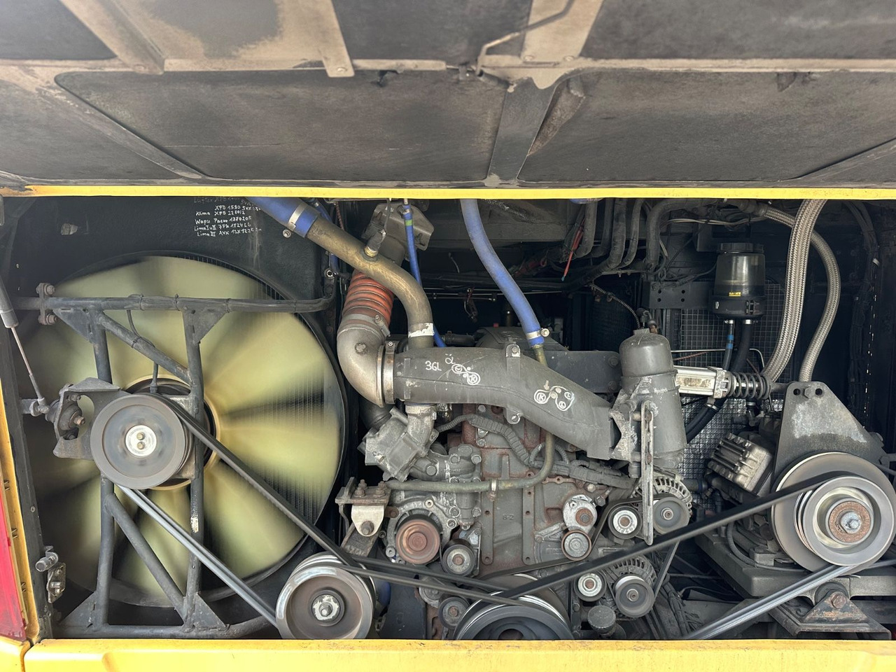 Vanhool TX17 Astron (TOP*57 Sitze) 417 HDH/ 517 HDH - Туристический автобус: фото 4 Vanhool TX17 Astron (TOP*57 Sitze) 417 HDH/ 517 HDH - Туристический автобус: фото 4