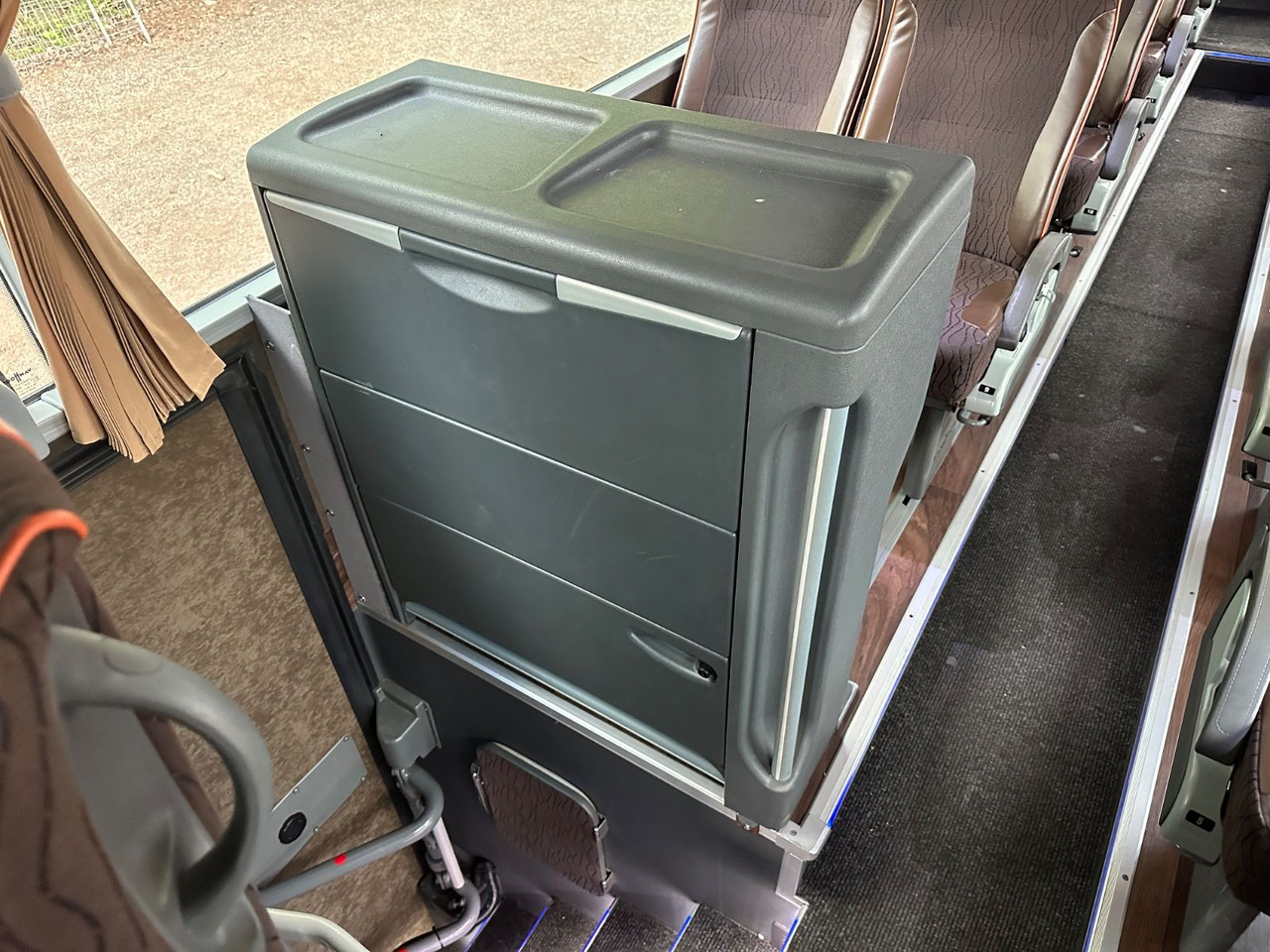 Туристический автобус Vanhool TX17 Astron (TOP*57 Sitze) 417 HDH/ 517 HDH: фото 20 Туристический автобус Vanhool TX17 Astron (TOP*57 Sitze) 417 HDH/ 517 HDH: фото 20