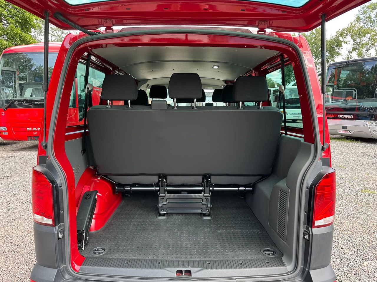 Пассажирский фургон Volkswagen T6 Kombi (PDC Hi*ACC*StandHz*9 Sitzer*AC): фото 10 Пассажирский фургон Volkswagen T6 Kombi (PDC Hi*ACC*StandHz*9 Sitzer*AC): фото 10